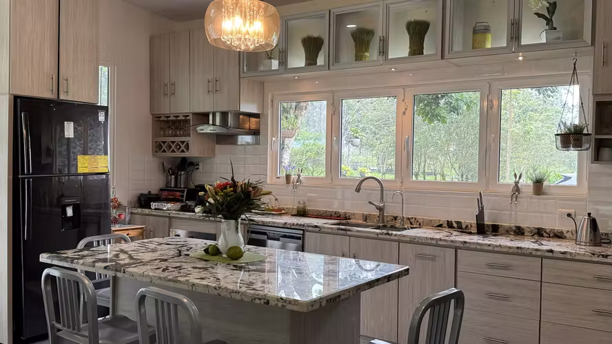 Exclusiva Finca Multipropósito en el Caribe: Residencia, Agricultura y Ganadería en Guápiles, Limón - Imagen 19