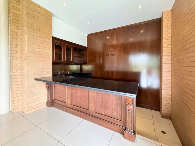 Se vende lujosa y amplia Casa de 2 niveles en Monterán (MA). - Imagen 10