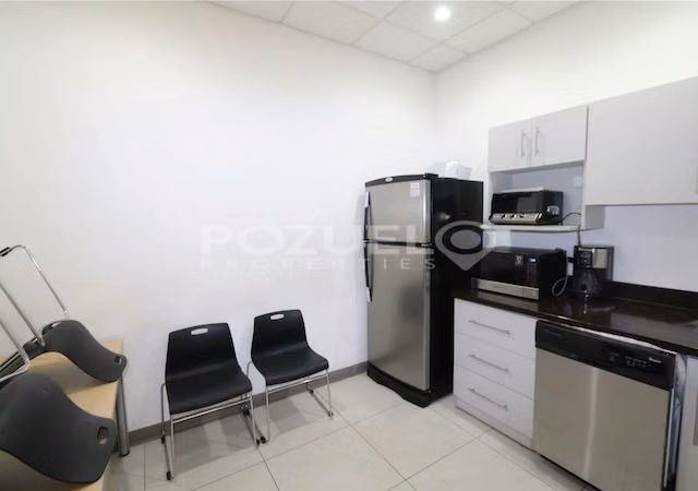 Alquilo oficina en Avenida Escazu - Imagen 9