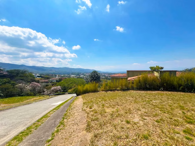 Se vende Lote en Condominio Cerro Colón, Ciudad Colón (MA). - Imagen 2