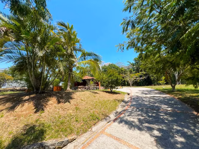 Se vende amplio Lote en La Guácima (MA). - Imagen 10