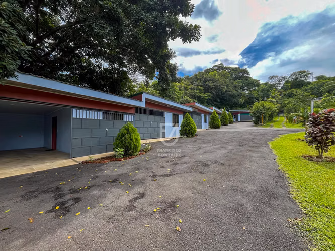 Sarchí/Villas-Cabinas a la venta – Inversión