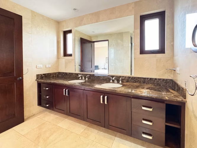 Se vende Casa de lujo de 1 planta en Condominio Gregal, Tres Ríos (AD)