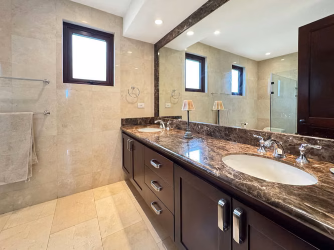 Se vende Casa de lujo de 1 planta en Condominio Gregal, Tres Ríos (AD)