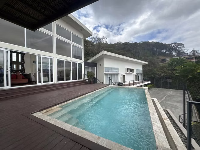 VENTA ESCAZÚ GANGA MANSION CON VISTAS EN JABONCILLOS SE FINANCIA O SE RECIBE