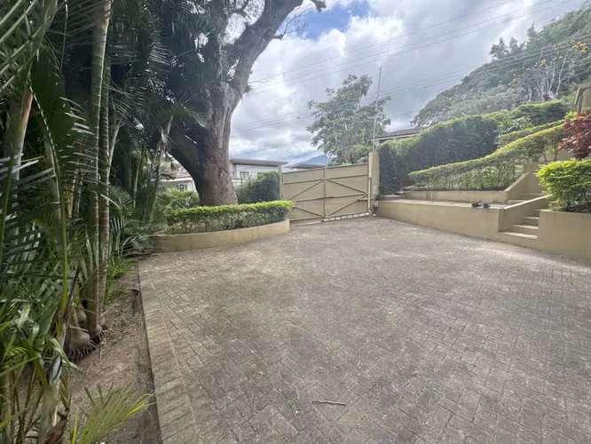VENTA ESCAZÚ GANGA MANSION CON VISTAS EN JABONCILLOS SE FINANCIA O SE RECIBE