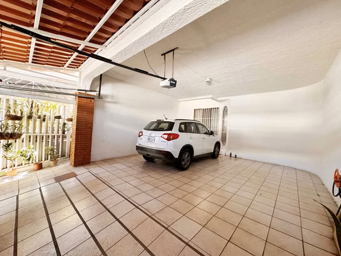 VENTA DE CASA INDEPENDIENTE EN RHOMOSER