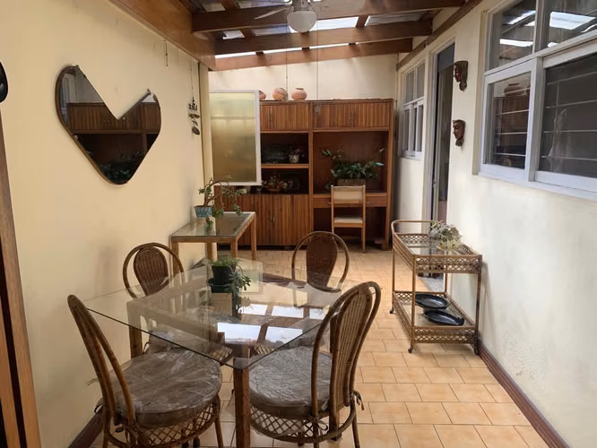 Se vende casa en Guadalupe cerca del Walmart