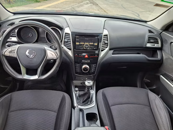 SSANG YONG TIVOLI 2017