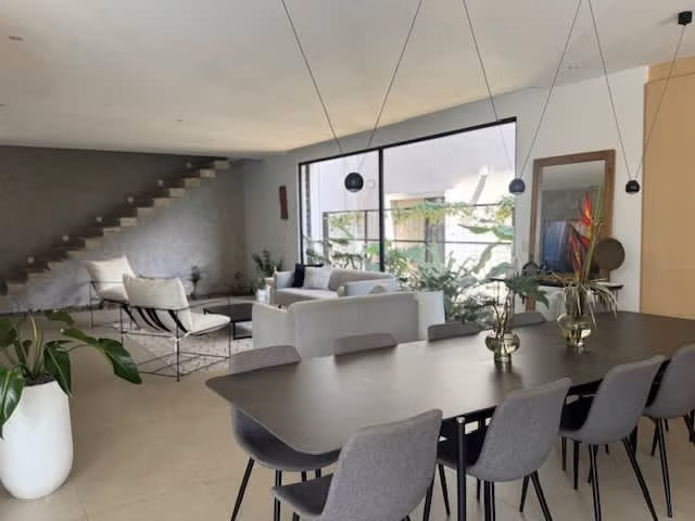 4 HABITACIONES. Planta baja, Piscina  En Heredia FRANCOSTA