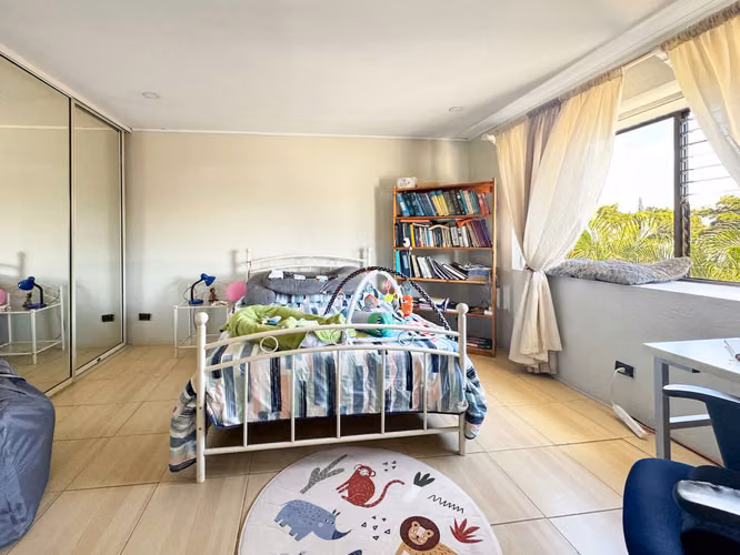 Se vende casa en Lomas de Ayarco con habitación en primera planta (AD)