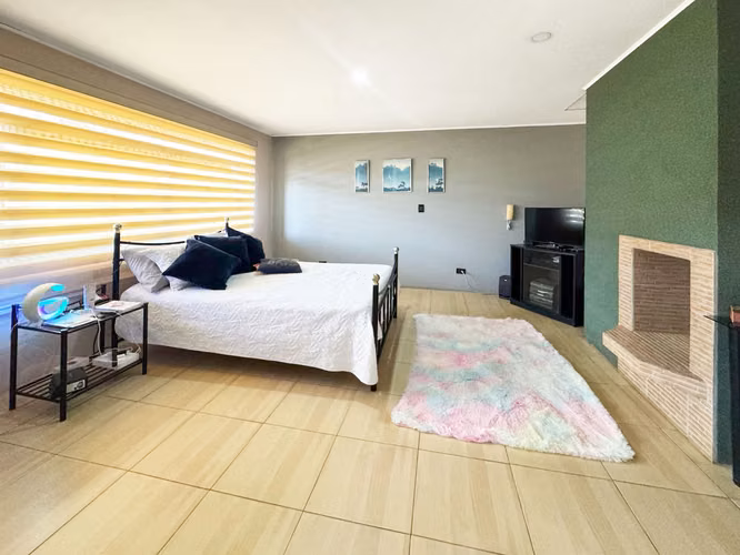 Se vende casa en Lomas de Ayarco con habitación en primera planta (AD)