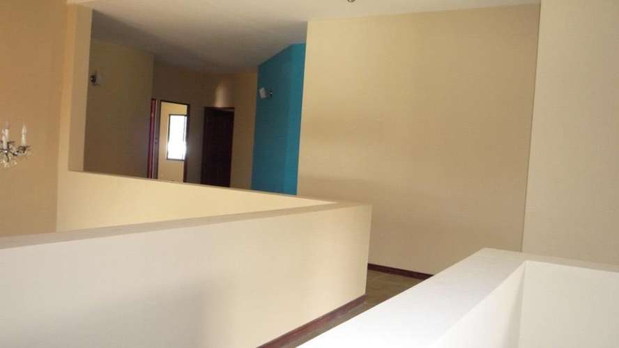 CASA AMPLIA EN SANTA ANA - Imagen 6