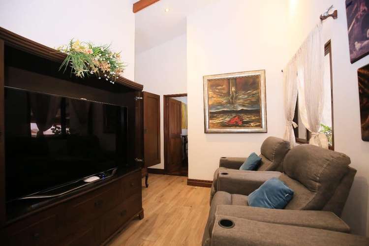 CASA EN ESCAZU UNA PLANTA - Imagen 14