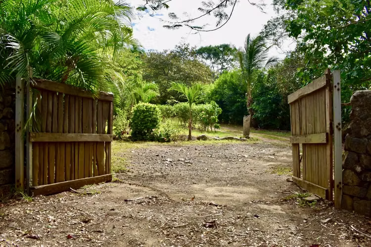 Propiedad con 3 Unidades Independientes y Piscina Compartida – Cerca de Playa Negra, Guanacaste - Imagen 14