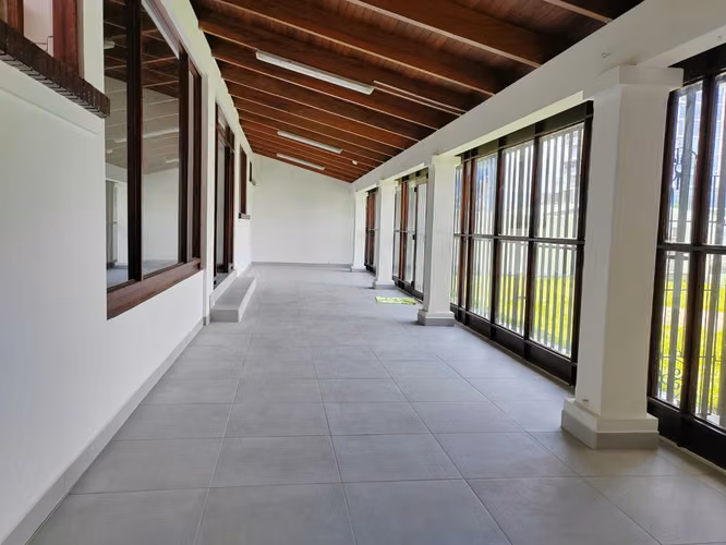 id #38201 En venta amplia casa de una planta en Curridabat