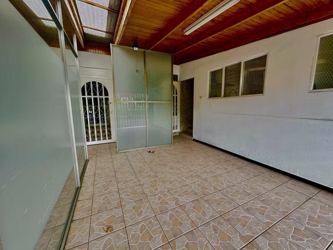 Venta de casa MIXTA en Villas de Ayarco. id 38178