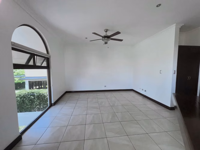 ALQUILER DE CASA EN CONDOMINIO - SANTA ANA - Imagen 10