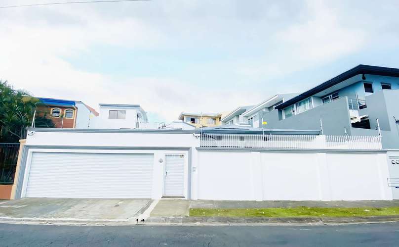 Venta de Casa de uso mixto en Guayabos de Curridabat - Imagen 2