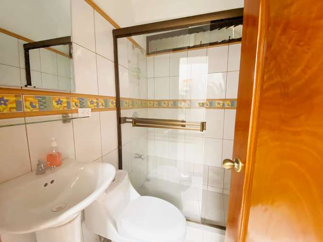 Venta de Casa de uso mixto en Guayabos de Curridabat - Imagen 10