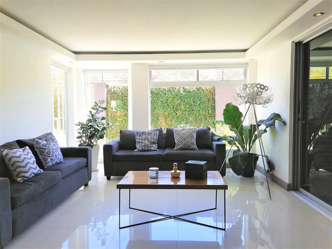 Venta de amplia casa , Curridabat id #35048