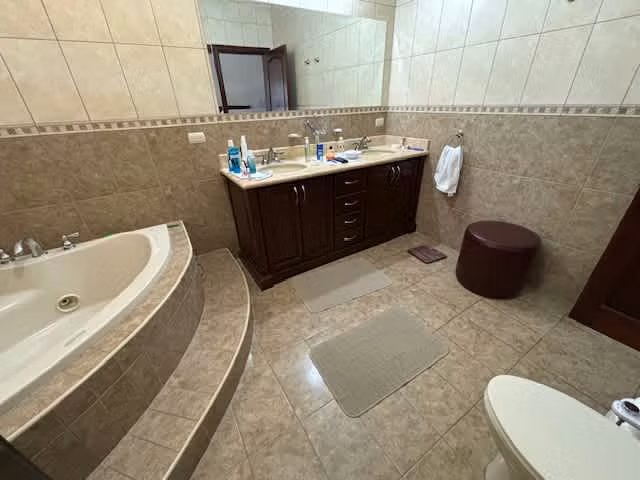 Venta de casa en Residencial AAA, Curridabat, San José, #5640