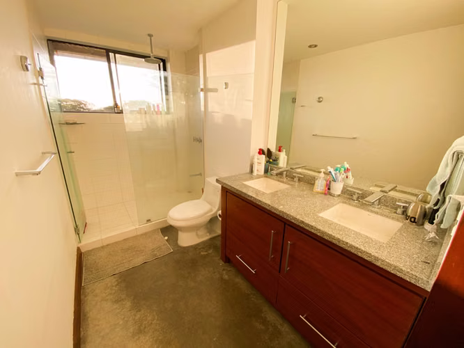 Casa de 3 Niveles en Santa Ana | Jardín | Condominio de Solo 5 Casas - Imagen 9