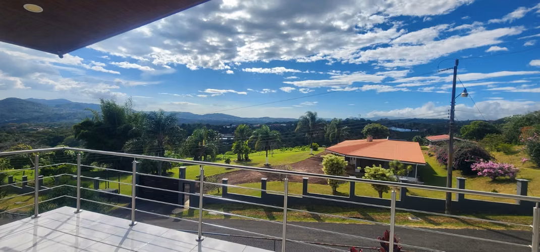 Casa en venta en Naranjo, amueblada, preciosas vistas, cancha básquetbol, estilo moderno - Imagen 17