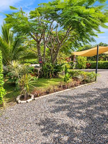 CASA EN VENTA CON PISCINA PRIVADA Y AMPLIO TERRENO EN ATENAS - Imagen 15