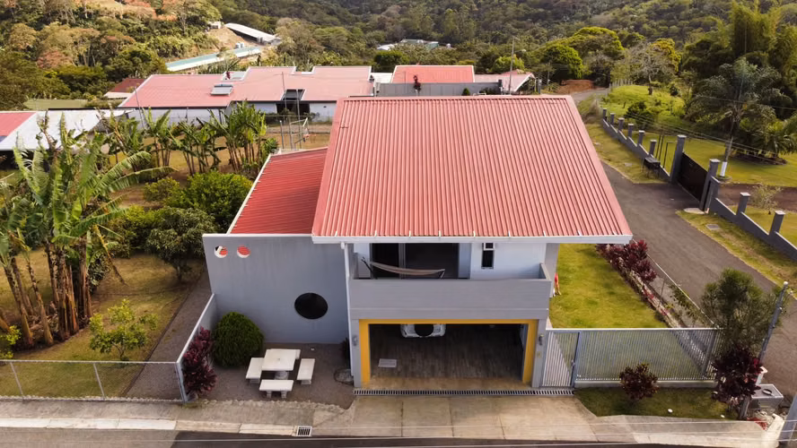 Casa en venta en Naranjo, amueblada, preciosas vistas, cancha básquetbol, estilo moderno - Imagen 16