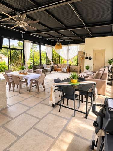 CASA EN VENTA CON PISCINA PRIVADA Y AMPLIO TERRENO EN ATENAS - Imagen 7
