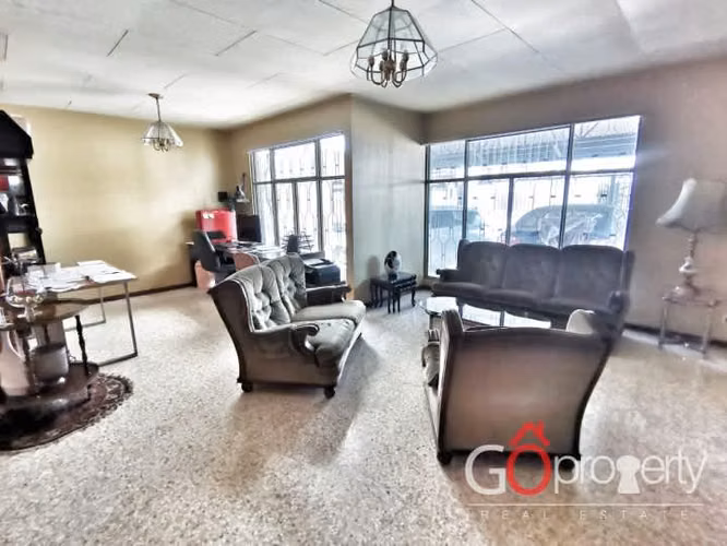 Precio Rebajado! Venta de Casa Uso de suelo mixto x el Club la Guaria ID4549