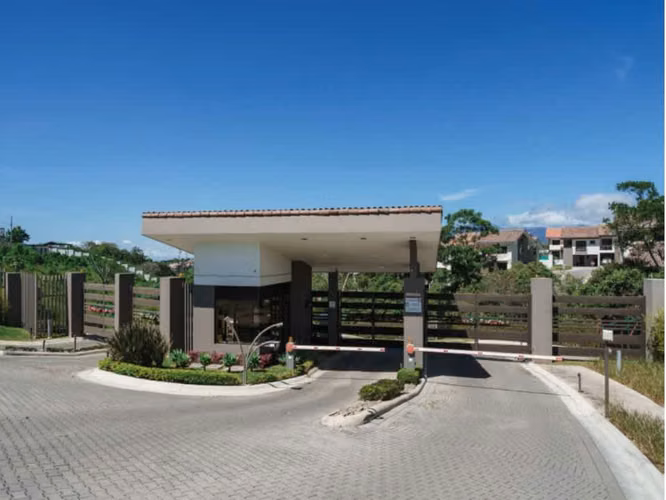 Pre venta casa en Condominio de 2 Pisos, Montes de Oca 5217