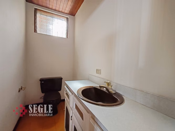 Casa de una planta con dos apartamentos en Escazú, Trejos Montealegre - Imagen 6