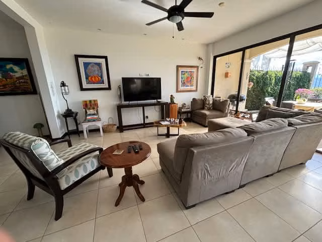 Venta de fina casa en Condominio, Curridabat, San José, 5637
