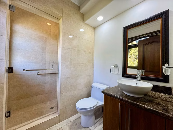 Se vende lujosa Casa de una planta en Monterán (MA). - Imagen 10