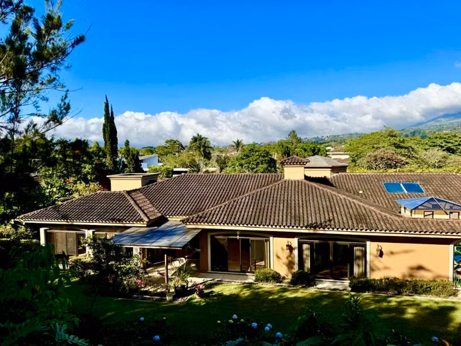 Se vende lujosa Casa de una planta en Monterán (MA). - Imagen 15