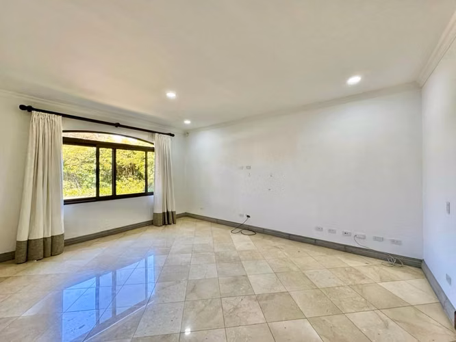 Se vende lujosa Casa de una planta en Monterán (MA). - Imagen 7