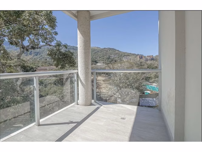 Vendo Condominio en San Rafael de Escazú