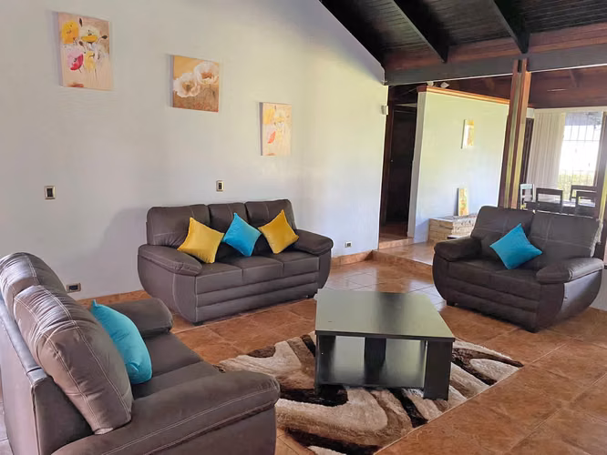 Casa en venta en San Carlos amueblada con amplios espacios rancho, piscina y apartamento - Imagen 19