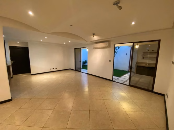 OFERTA CASA SANTA ANA CONDOMINIO