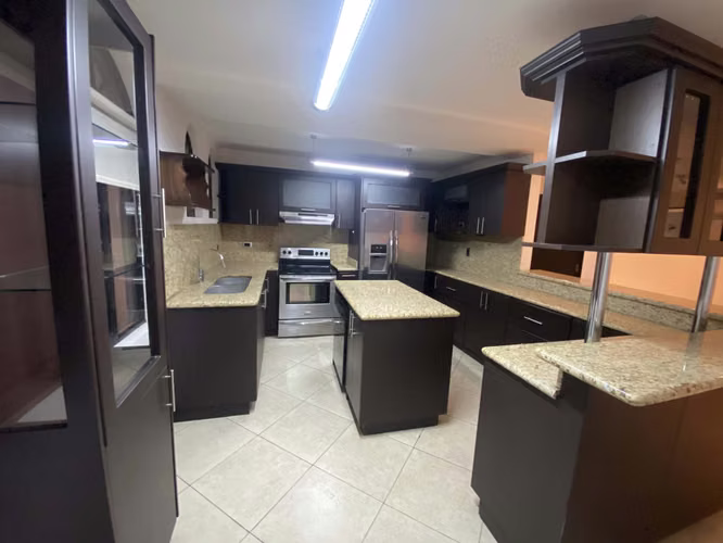 OFERTA CASA SANTA ANA CONDOMINIO