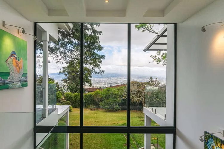 Oasis de lujo, moderna, luminosa y contemporánea con vistas espectaculares - Imagen 12