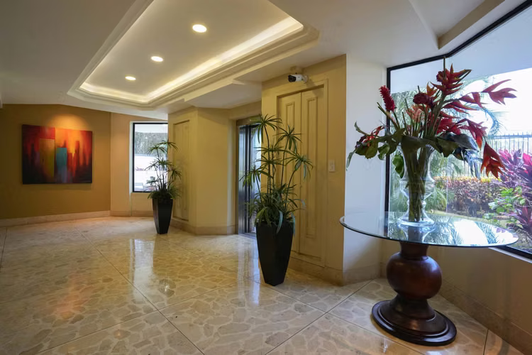 Venta de Apartamento en Escazu! - Imagen 2