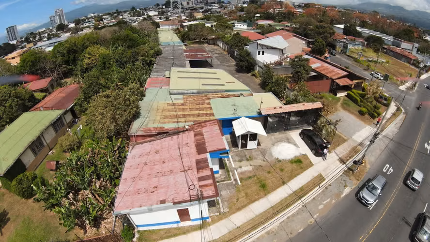 Venta de terreno para desarrollo comercial 20715