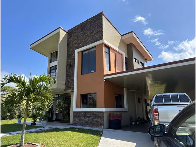 Exclusiva Casa en La Abundancia de San Carlos