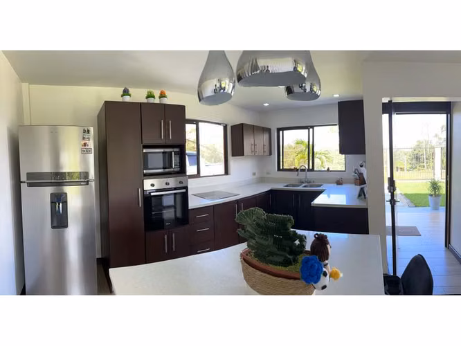 Exclusiva Casa en La Abundancia de San Carlos