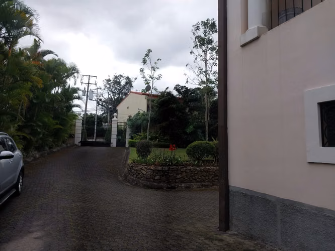 LUJO DISCRETO EN EDIFICIO BOUTIQUE - UN APARTAMENTO POR PISO 240 M2 - Imagen 12