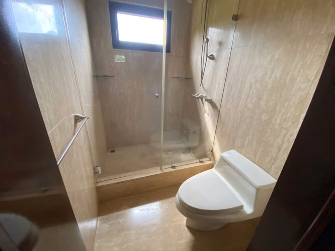 OFERTA!! Venta de casa en condominio Monterán, 3848