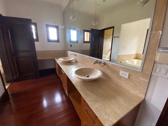 OFERTA!! Venta de casa en condominio Monterán, 3848